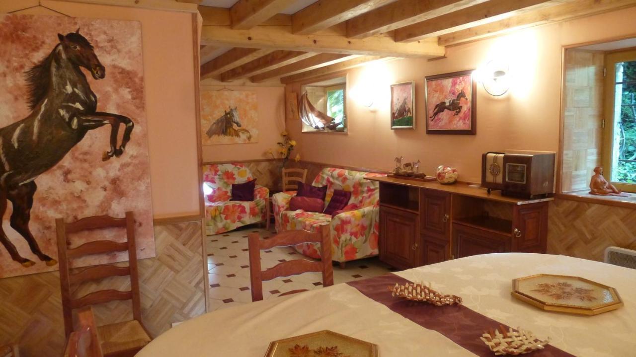 Bazoges-en-Paillers Chambres D'Hotes De La Templerie-Moulin מראה חיצוני תמונה